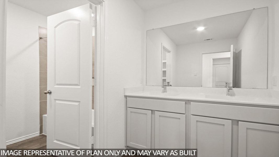 Furnished interior view inside a new home in Venetian Pines, Conroe (Image 5). Furnished interior view inside a new home in Venetian Pines, Conroe (Image 5).