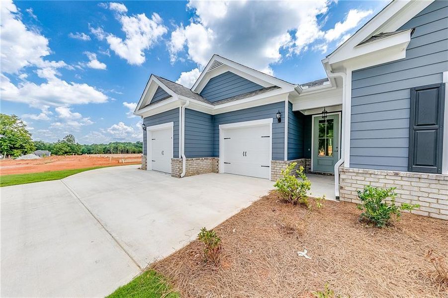 Exterior details and patio area of a home in , Homer (Image 12).