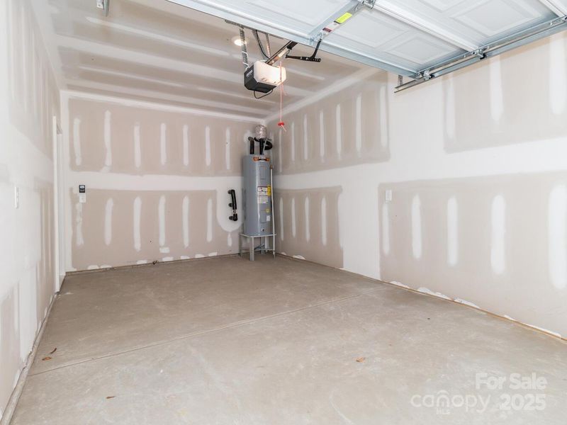 Spacious, unfurnished interior of a new home in , Charlotte (Image 20).