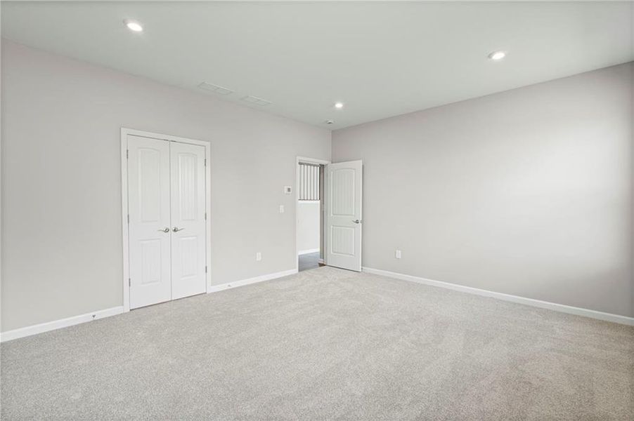 Spacious, unfurnished interior of a new home in Twin Lakes, Hoschton (Image 19).