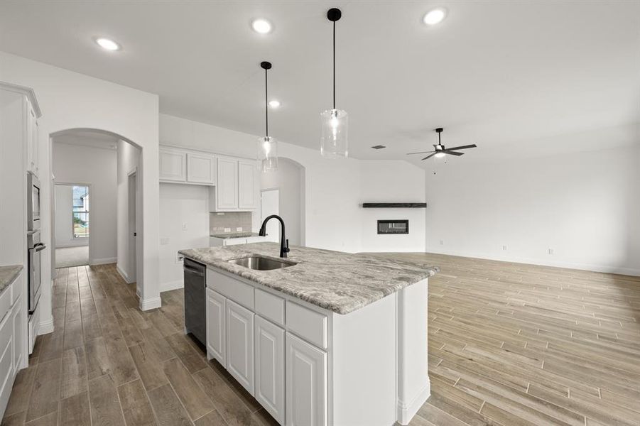 7808 Barley Field- Kitchen-4 7808 Barley Field- Kitchen-4