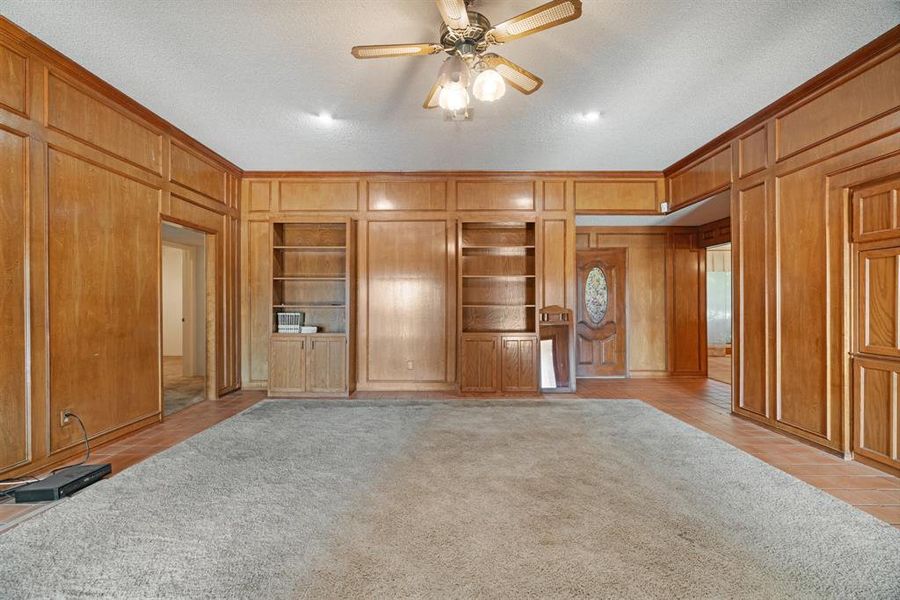 Spacious, unfurnished interior of a new home in , Paris (Image 12). Spacious, unfurnished interior of a new home in , Paris (Image 12).