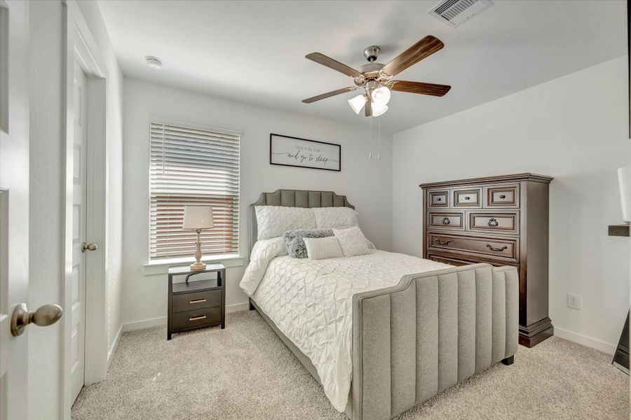 Furnished interior view inside a new home in Central Park, Texas City (Image 34). Furnished interior view inside a new home in Central Park, Texas City (Image 34).