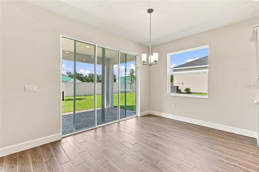 Spacious, unfurnished interior of a new home in Willow Run, Apopka (Image 23).