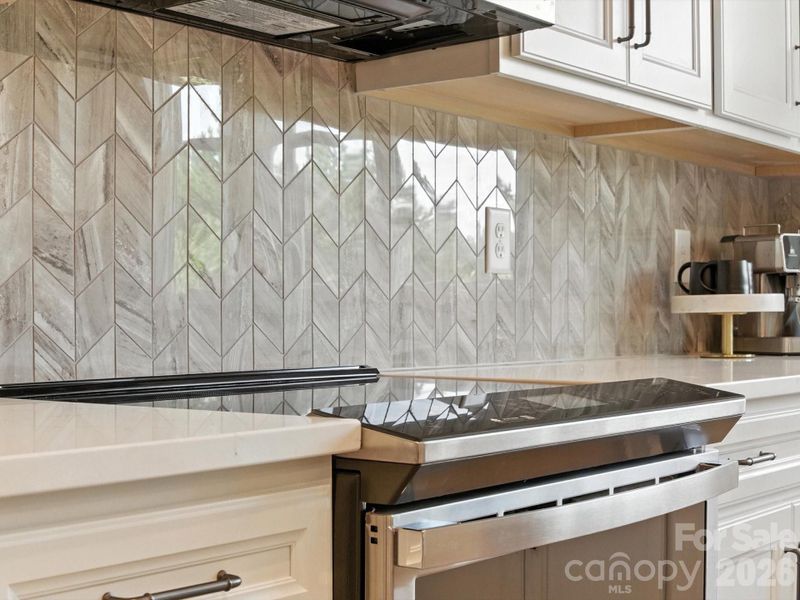 Striking framed polished chevron backsplash tile