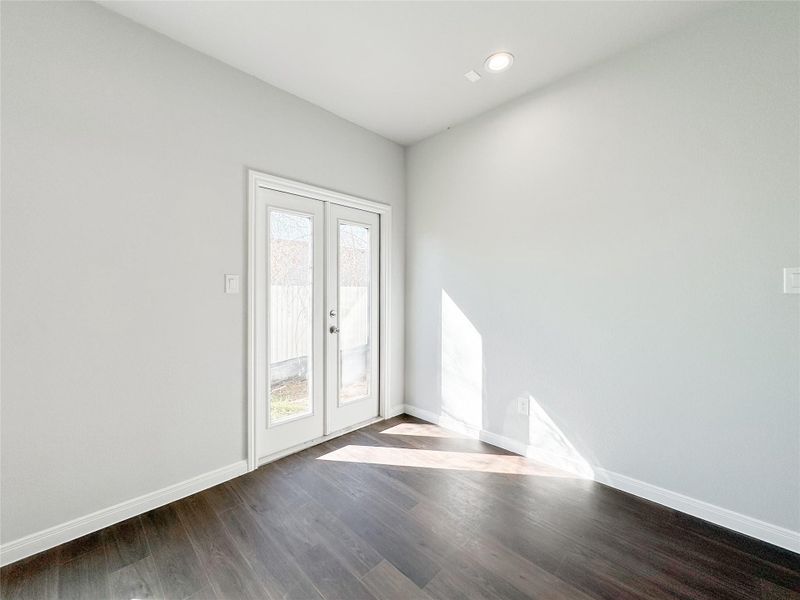 Spacious, unfurnished interior of a new home in , Spring (Image 23).