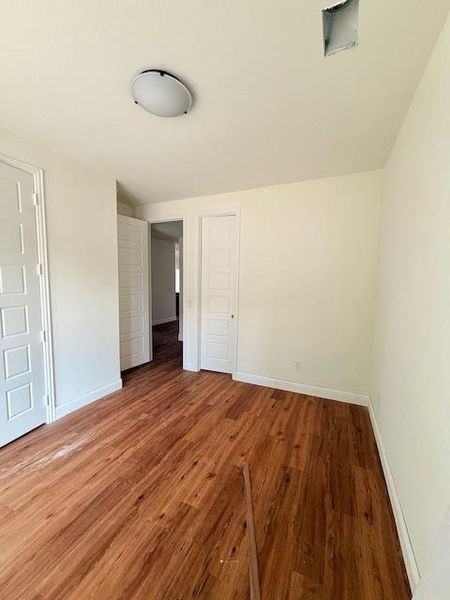 Spacious, unfurnished interior of a new home in , Grapevine (Image 13).