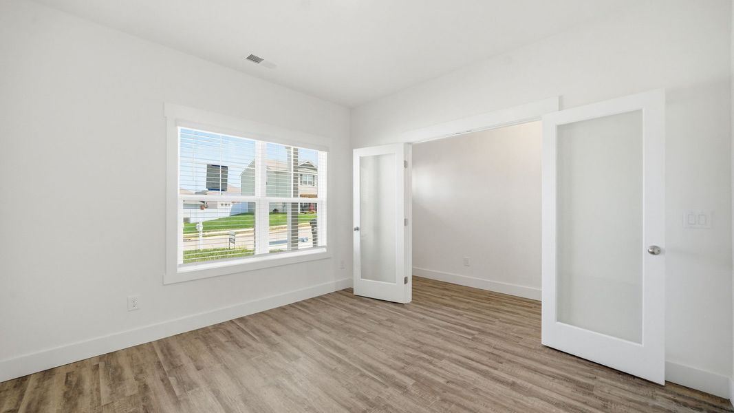 Spacious, unfurnished interior of a new home in The Hideaway at Fox Meadows, Bluff City (Image 15).