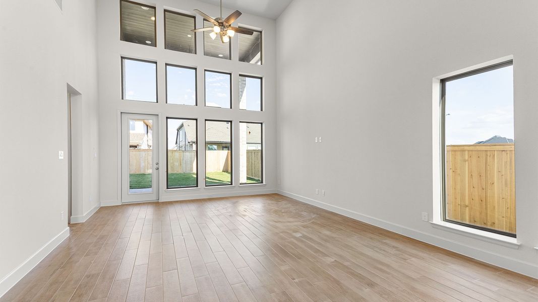 Spacious, unfurnished interior of a new home in Bridgeland, Cypress (Image 8).