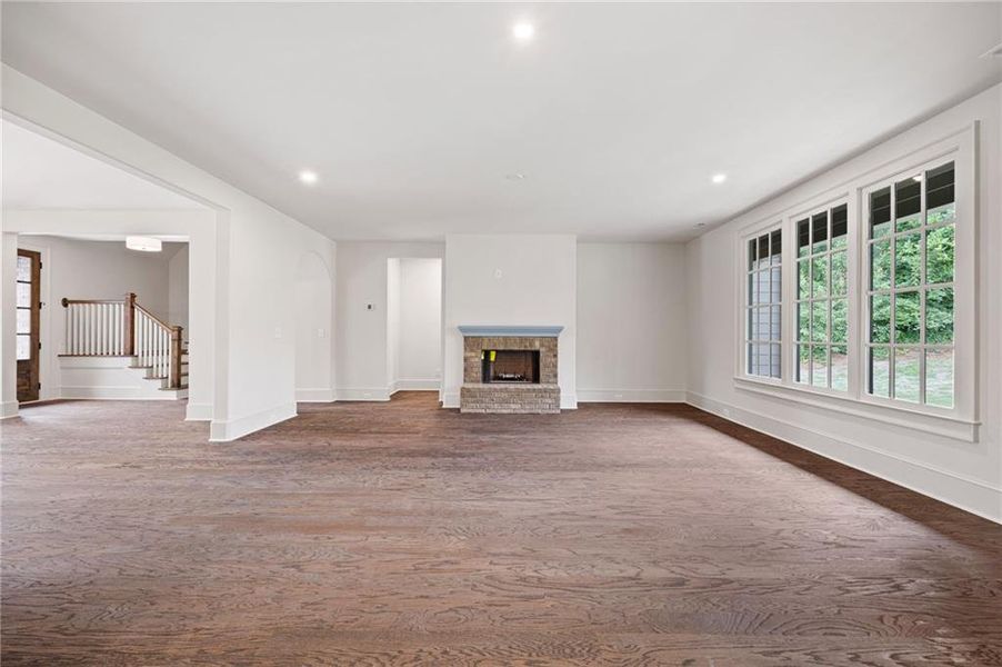 Spacious, unfurnished interior of a new home in , Carrollton (Image 26).