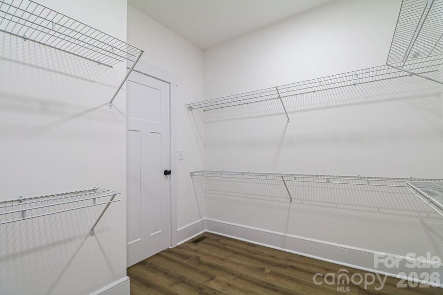 Walk in closet Master