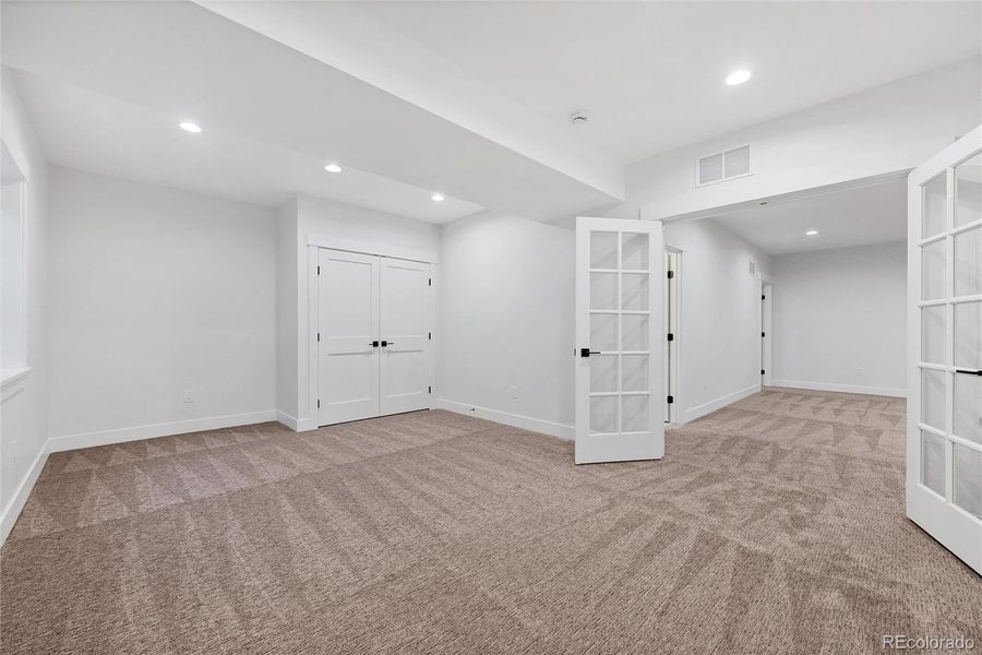 Spacious, unfurnished interior of a new home in , Denver (Image 30).