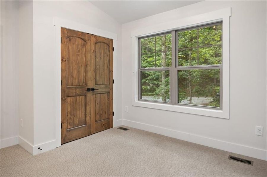 Spacious, unfurnished interior of a new home in , Ellijay (Image 23).