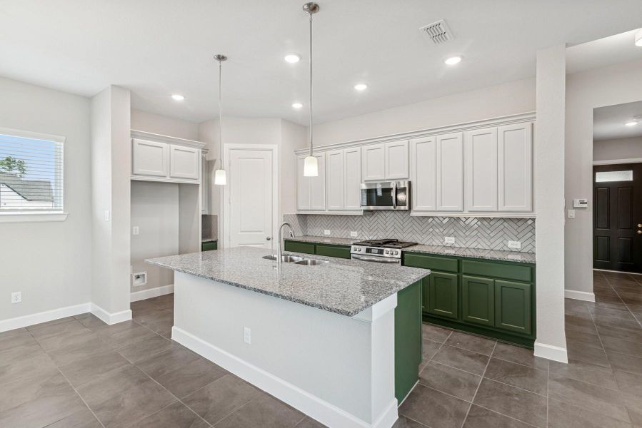 Furnished interior view inside a new home in ARTAVIA 45' Homesites, Conroe (Image 16). Furnished interior view inside a new home in ARTAVIA 45' Homesites, Conroe (Image 16).