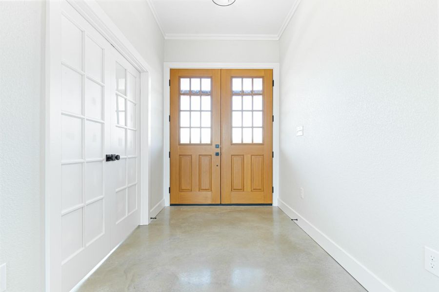 Spacious, unfurnished interior of a new home in , Gatesville (Image 13).