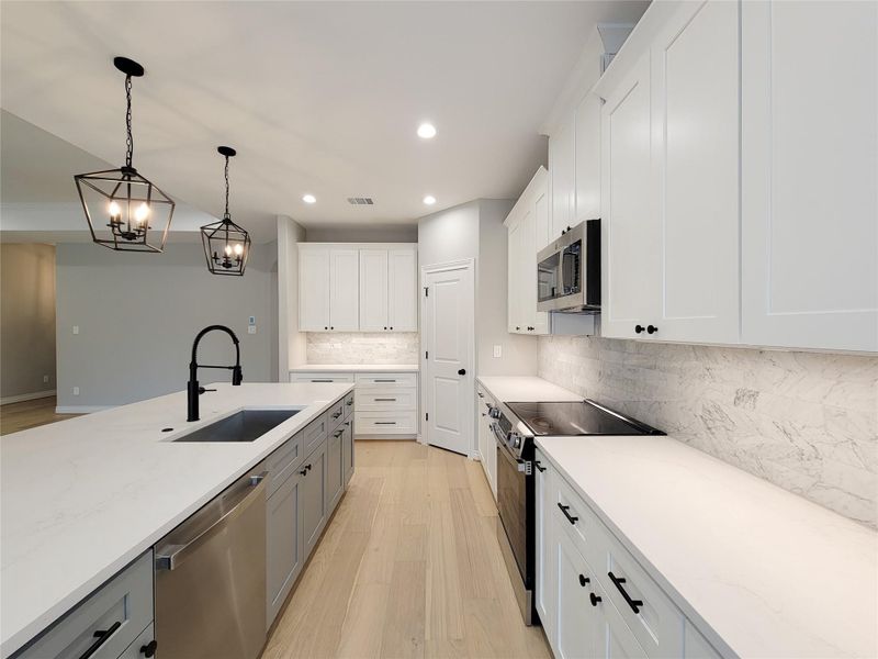 Furnished interior view inside a new home in , Conroe (Image 5).