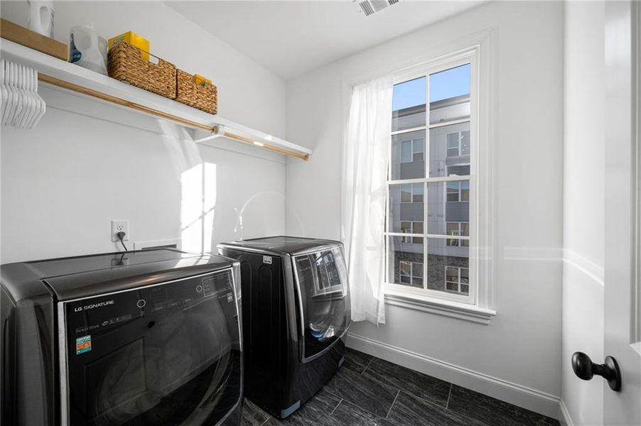 Furnished interior view inside a new home in Summerhill, Atlanta (Image 39).