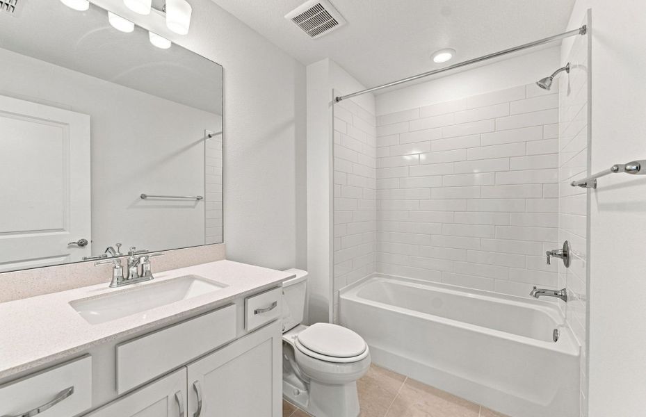Furnished interior view inside a new home in Seaire, Parrish (Image 10).