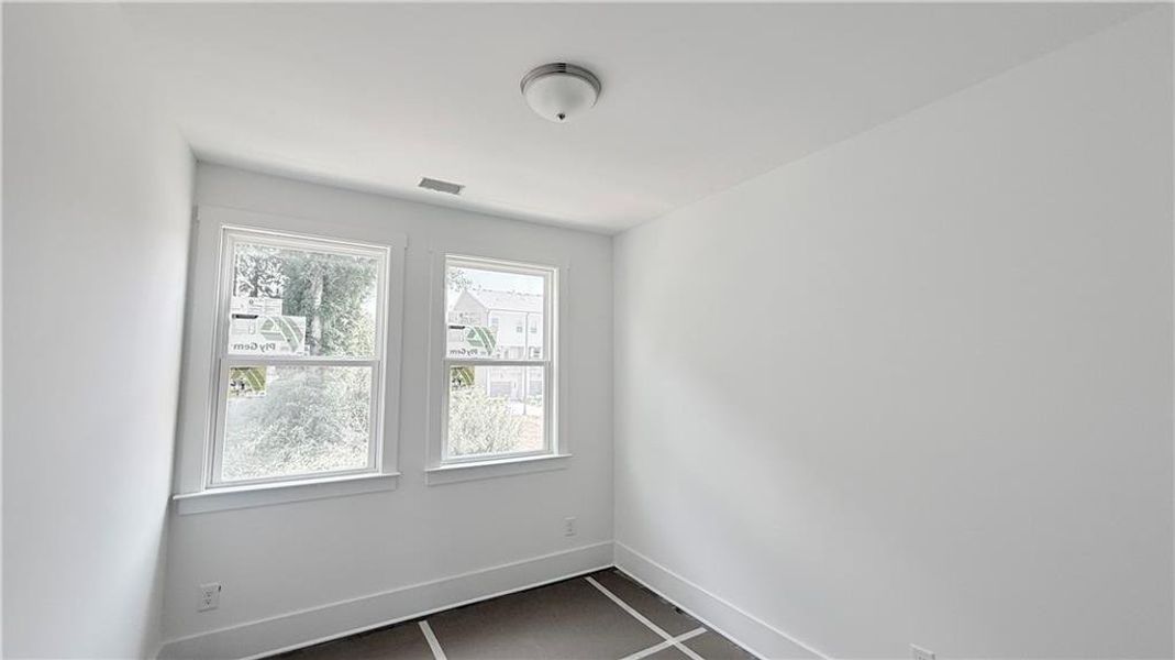 Spacious, unfurnished interior of a new home in Park Vue, Atlanta (Image 26).