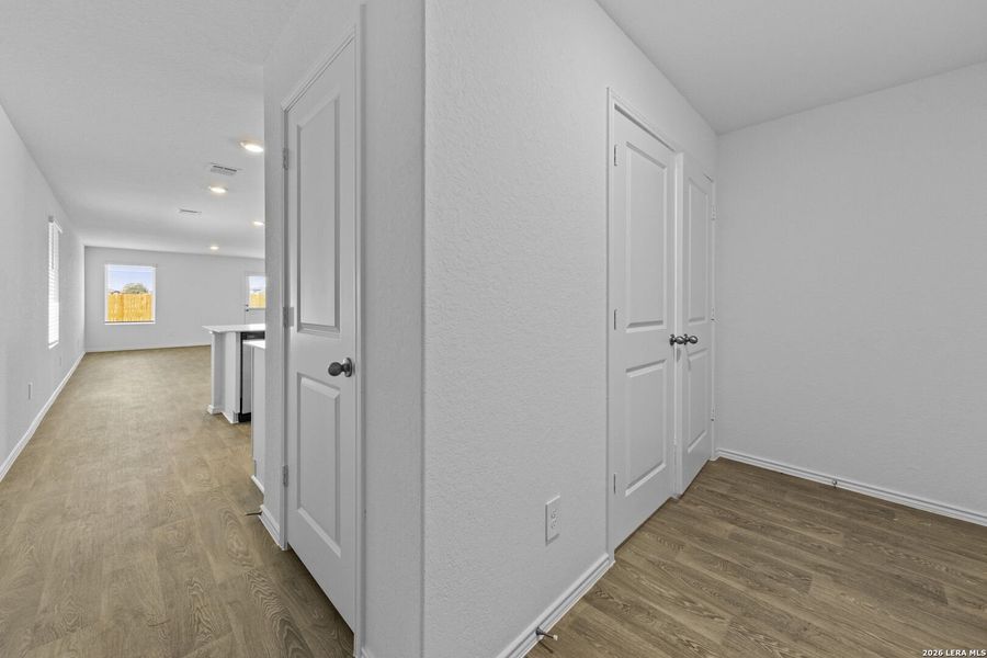Spacious, unfurnished interior of a new home in Hickory Ridge, Elmendorf (Image 14).