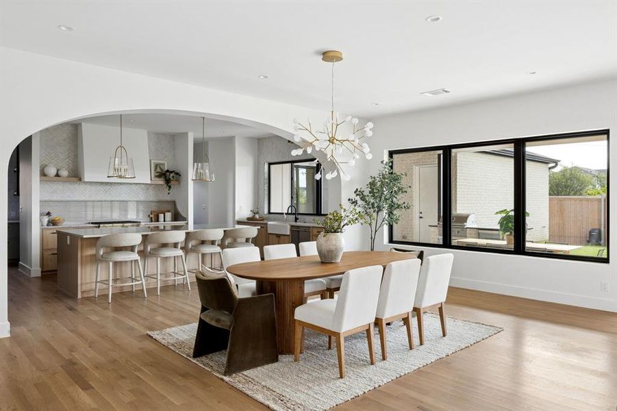 Furnished interior view inside a new home in , Dallas (Image 33). Furnished interior view inside a new home in , Dallas (Image 33).
