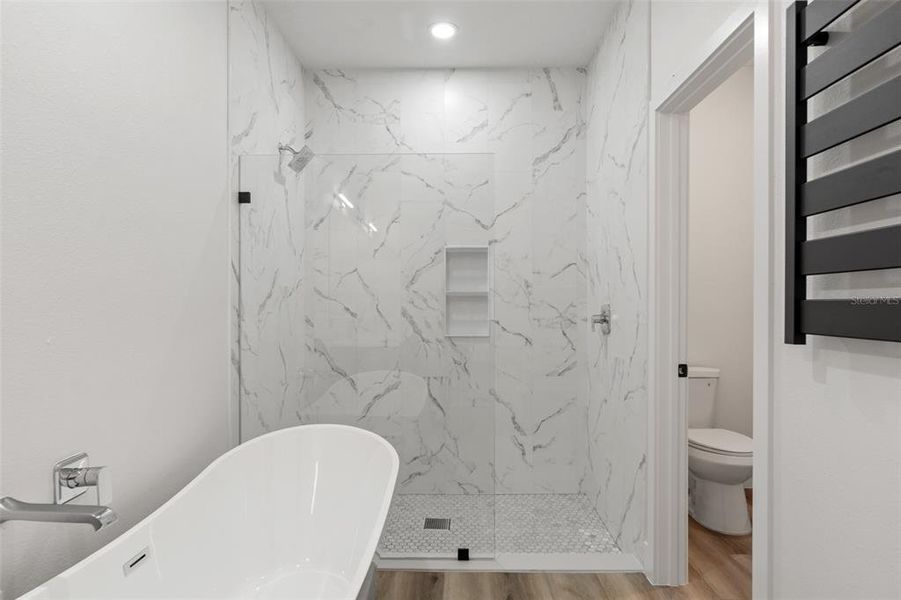 Furnished interior view inside a new home in , Spring Hill (Image 11).