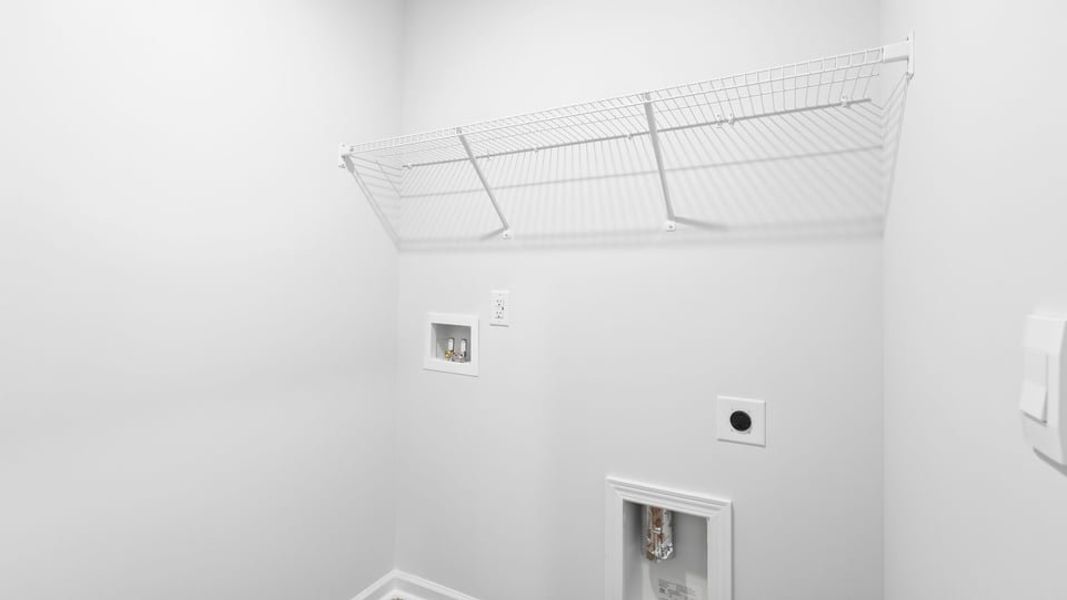 Spacious, unfurnished interior of a new home in Cloverdale Hills, Piedmont (Image 34).