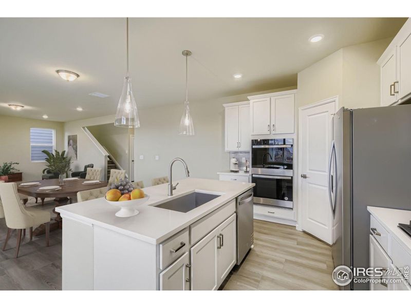 Upgraded appliances and fantastic lighting