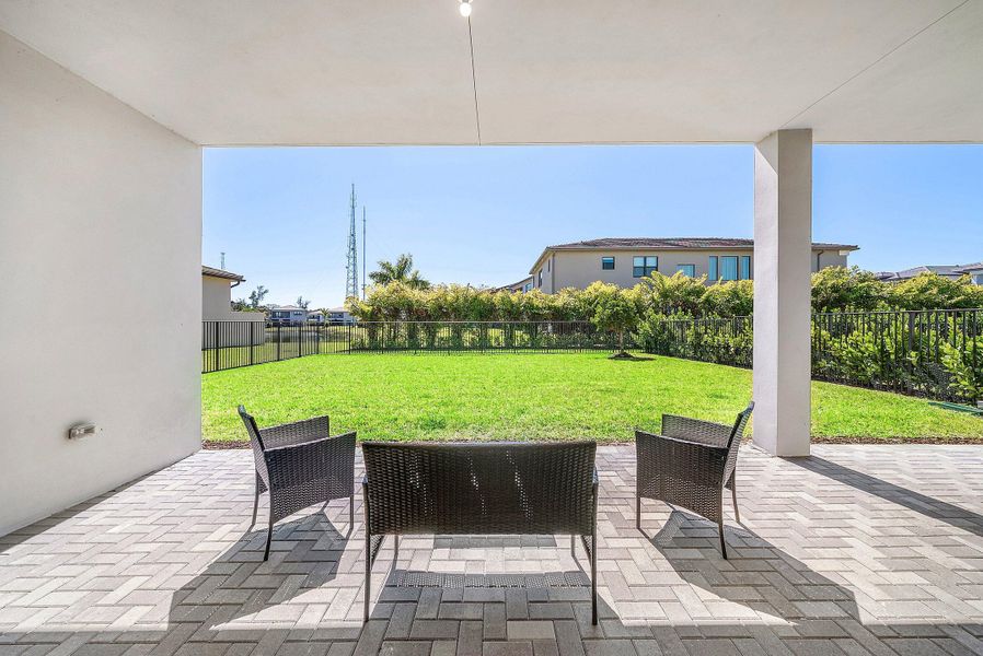 051-8260RoyalCountyDownRoad-BocaRaton-FL