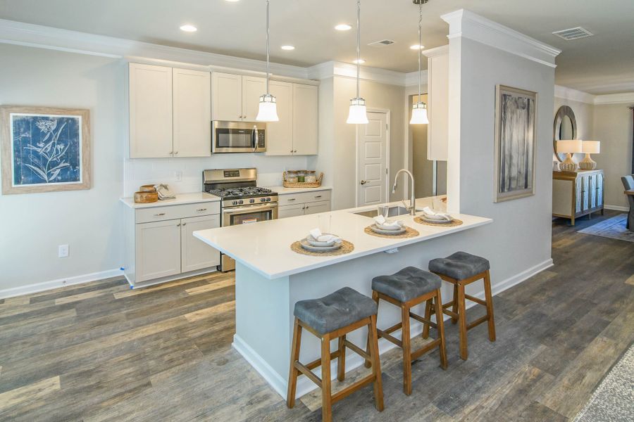 The Vinings - Kitchen With Breakfast Bar