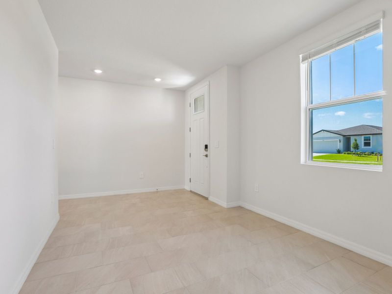 Spacious, unfurnished interior of a new home in Benton Hills - Classic Series, Brooksville (Image 13).