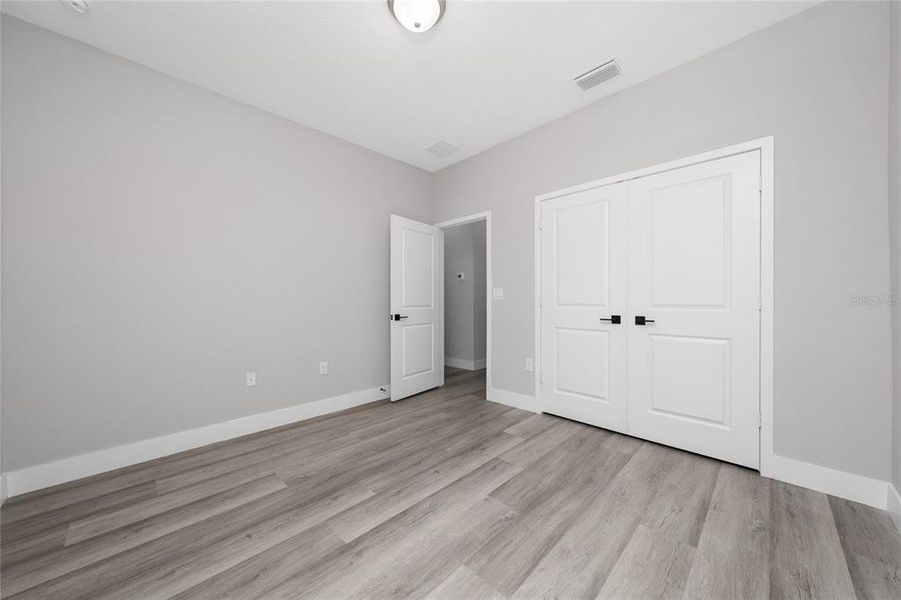 Spacious, unfurnished interior of a new home in , Ocala (Image 18).