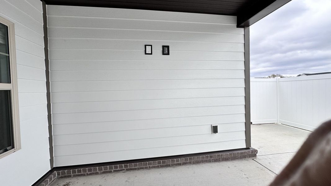 Exterior details and patio area of a home in Veterans Cove, Murfreesboro (Image 4).