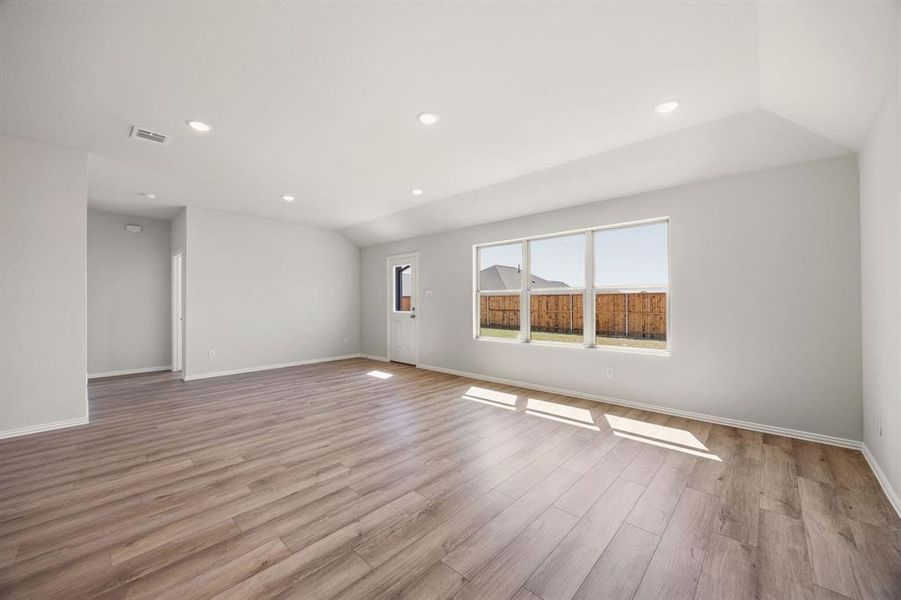 15-web-or-mls-547-frst-hvn-dr 15-web-or-mls-547-frst-hvn-dr