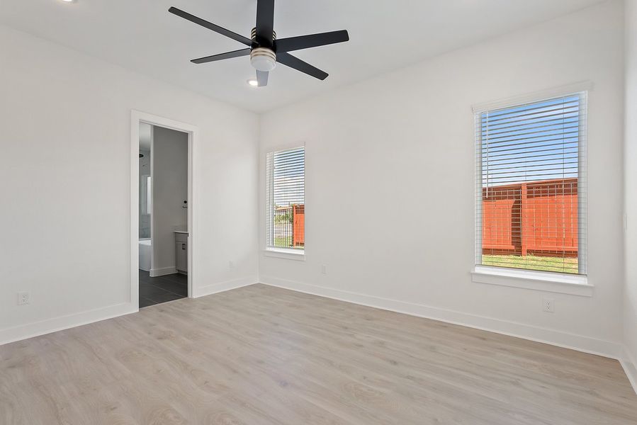 Spacious, unfurnished interior of a new home in Foxfield, Austin (Image 34). Spacious, unfurnished interior of a new home in Foxfield, Austin (Image 34).