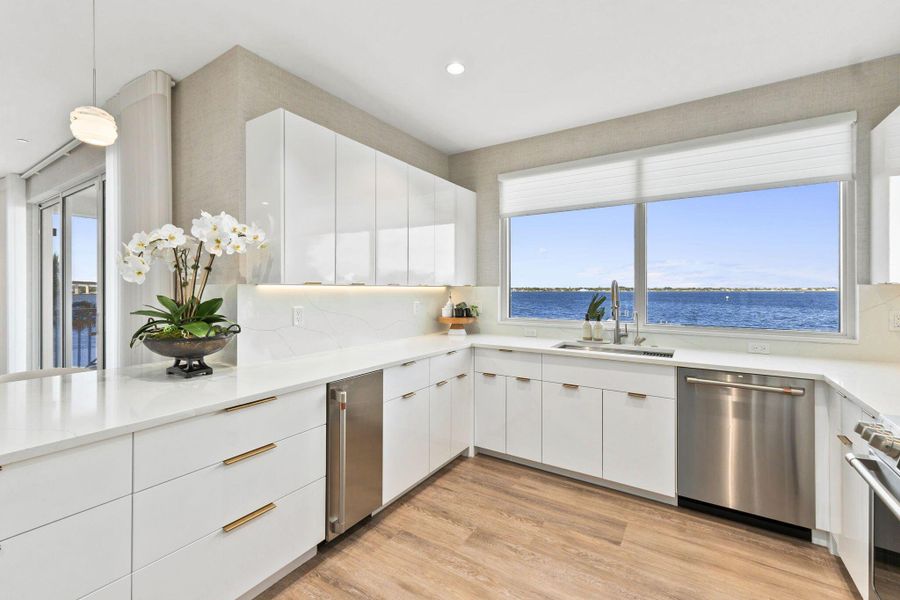 Furnished interior view inside a new home in , Stuart (Image 43).
