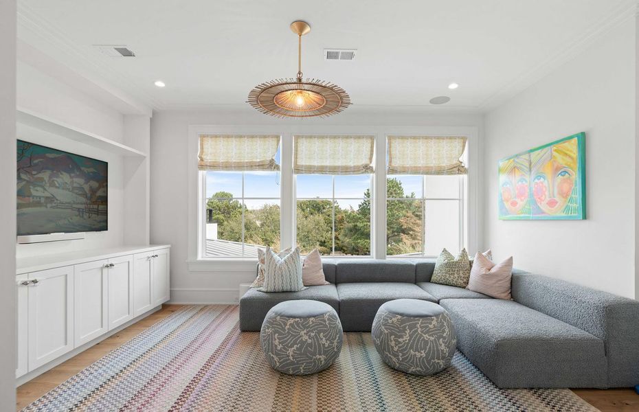 Furnished interior view inside a new home in , Charleston (Image 68).