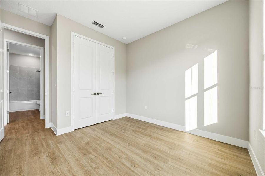 Spacious, unfurnished interior of a new home in , Winter Haven (Image 24).