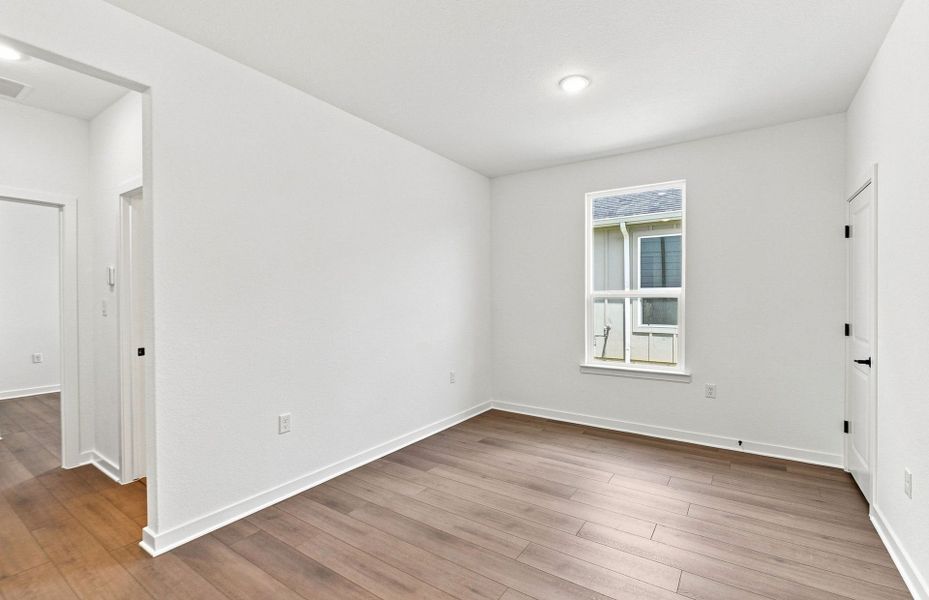 Spacious, unfurnished interior of a new home in Del Webb Austin at Lost Pines, Bastrop (Image 51).