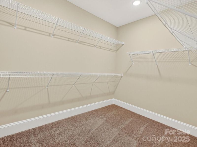 Spacious, unfurnished interior of a new home in , Monroe (Image 14).