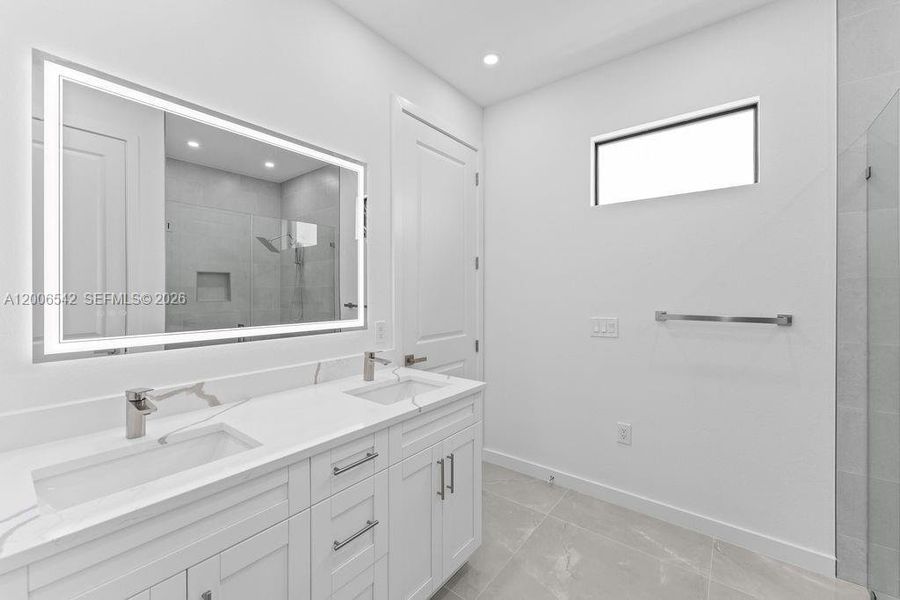 Furnished interior view inside a new home in , Cape Coral (Image 8).