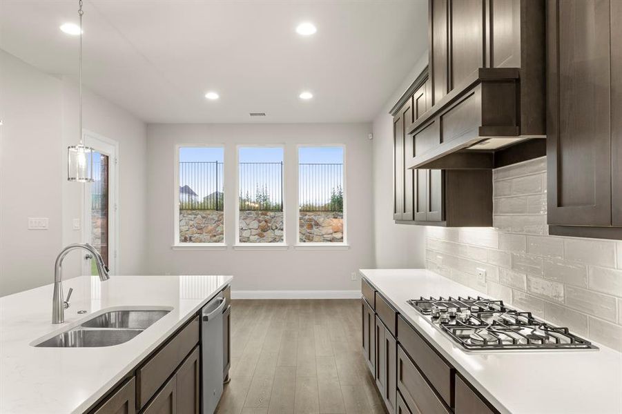 14. 2118 Euclid - Kitchen (3)