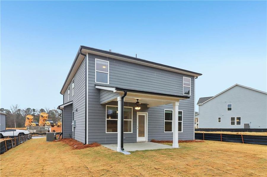 Exterior details and patio area of a home in Abbotts Crossing, Conyers (Image 4).