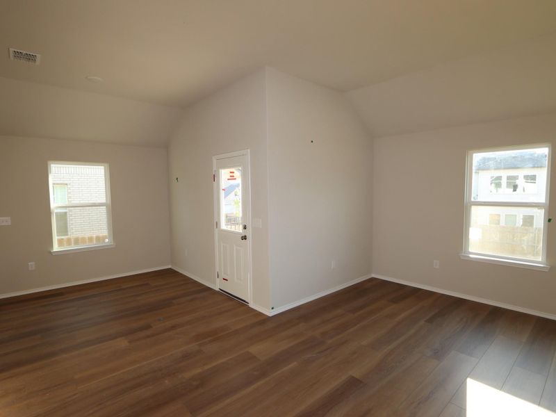 Spacious, unfurnished interior of a new home in Cascades at Onion Creek, Austin (Image 8). Spacious, unfurnished interior of a new home in Cascades at Onion Creek, Austin (Image 8).