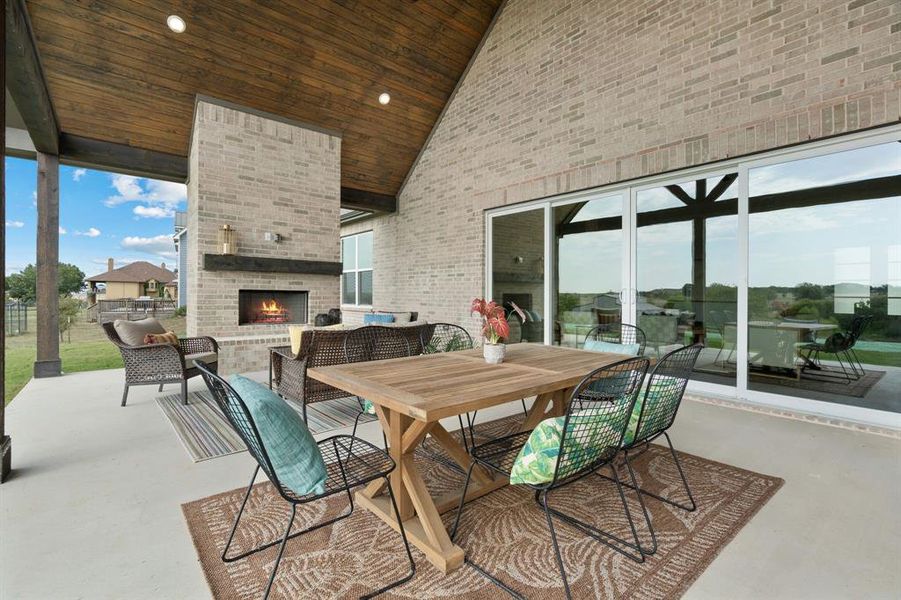 Furnished interior view inside a new home in , Rhome (Image 27).