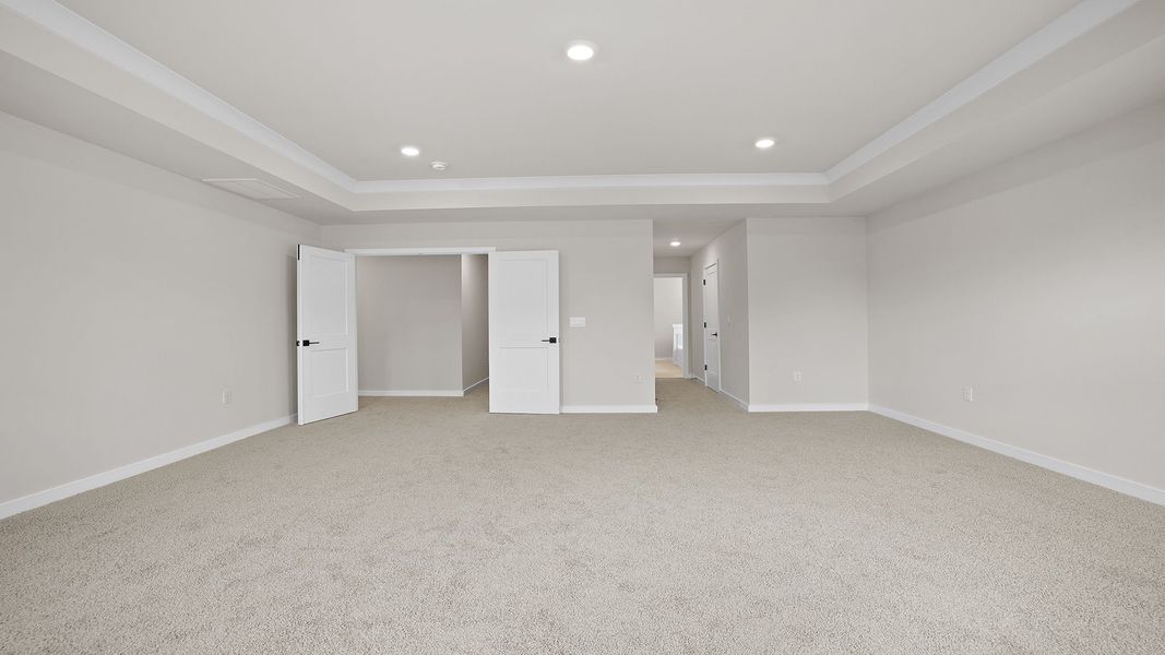Spacious, unfurnished interior of a new home in Adams Glen, Greenville (Image 29).