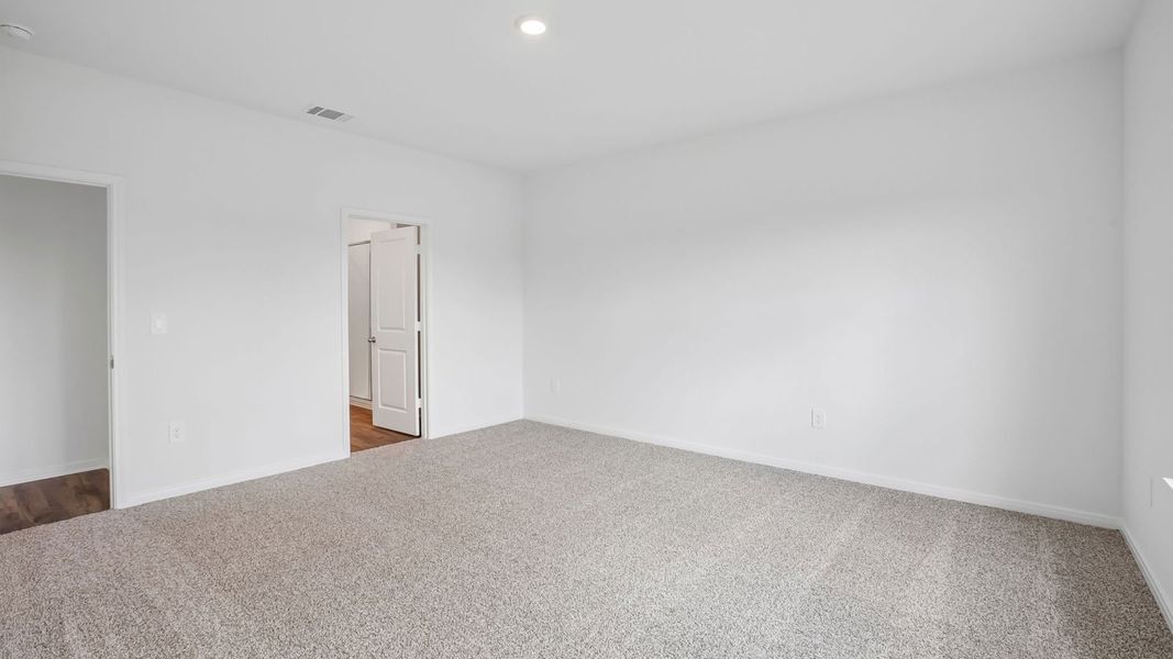 Spacious, unfurnished interior of a new home in Prairie Lakes, Buda (Image 33).