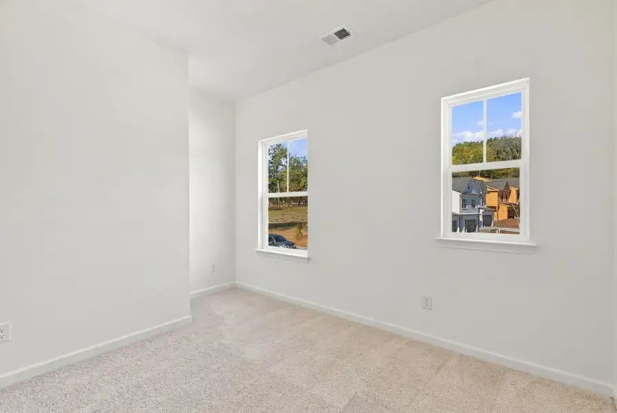 Spacious, unfurnished interior of a new home in Laurelwood Park, Gallatin (Image 20).