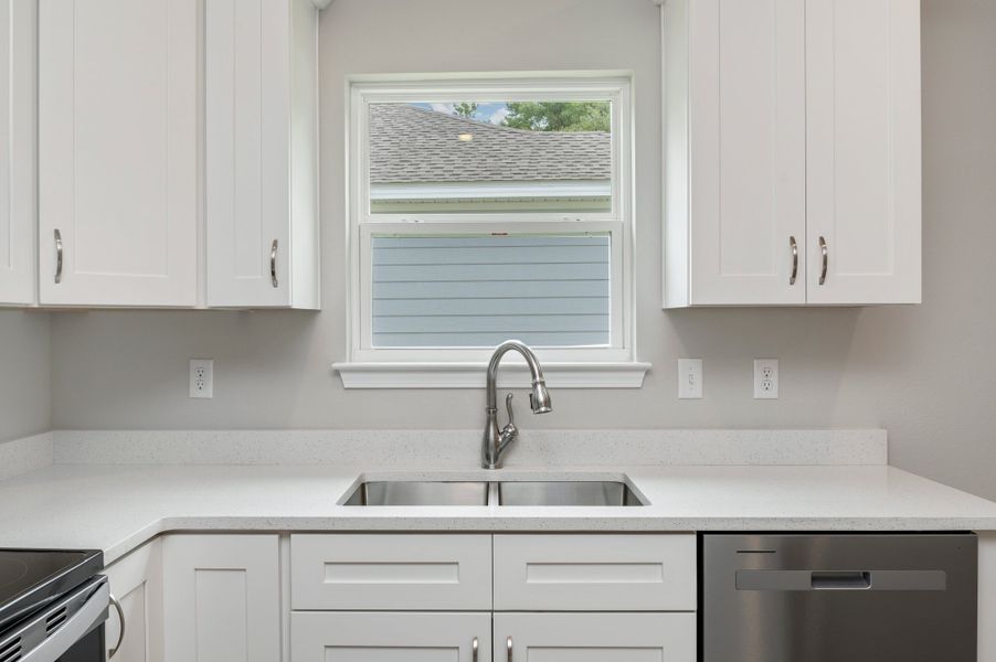 Representative interior finishes for a home built from the Scarlett by CJL Homes in Barton's Bend, Crestview (Image 10). Representative interior finishes for a home built from the Scarlett by CJL Homes in Barton's Bend, Crestview (Image 10).