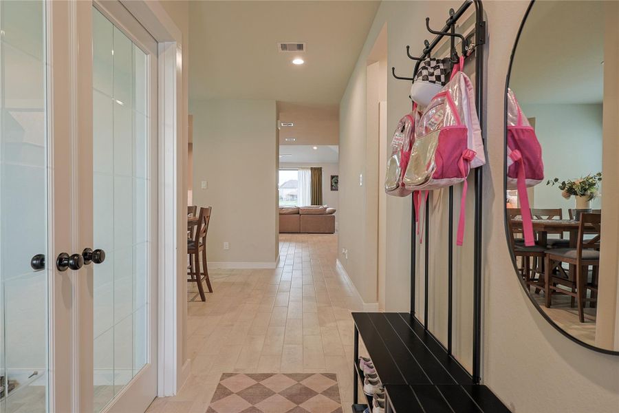 Furnished interior view inside a new home in Telge Ranch, Cypress (Image 8).